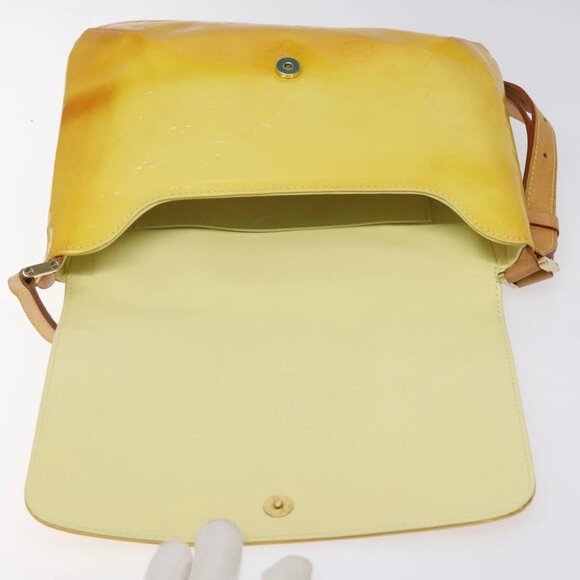 LOUIS VUITTON Monogram Vernis Thompson Street Bag Yellow - Picture 4 of 16